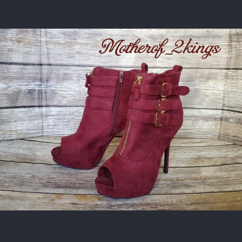 FABULOUS "OXBLOOD" RED HEELS